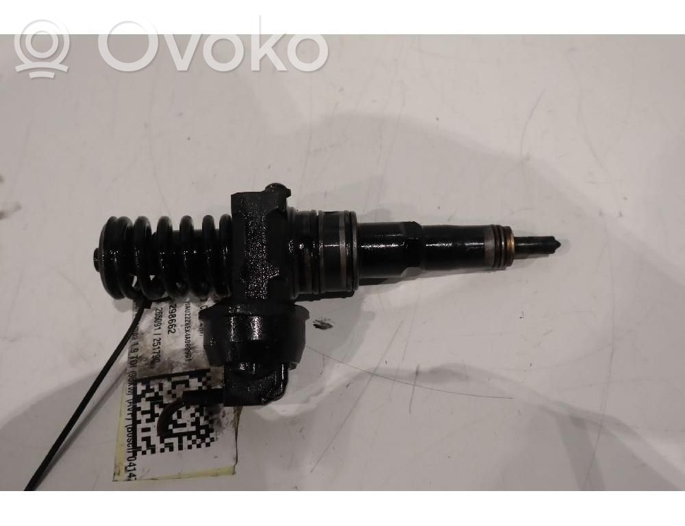 Audi A4 S4 B6 8E 8H Injector combustibil 