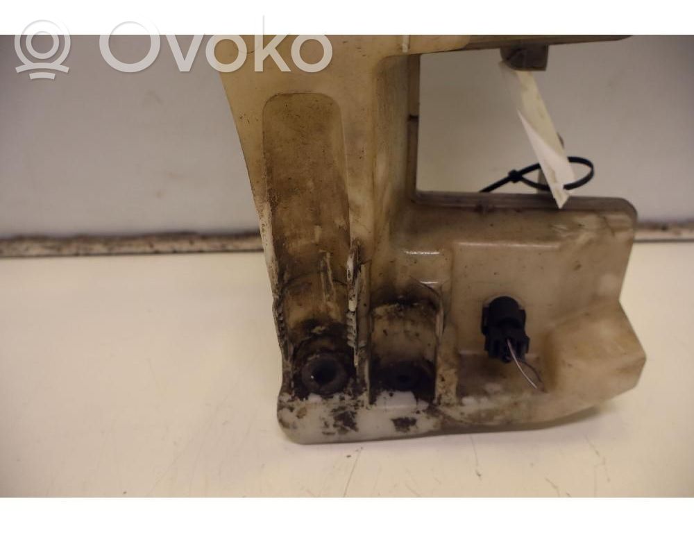 Volkswagen PASSAT CC Serbatoio/vaschetta liquido lavavetri parabrezza