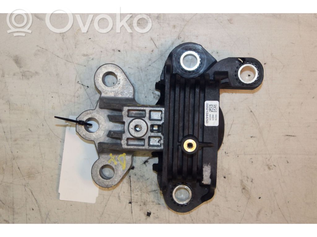 Fiat 500E Engine mount bracket 
