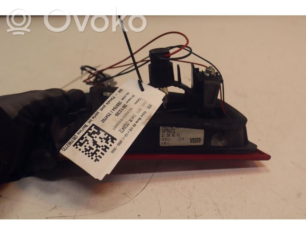 Volvo S60 Lampă spate în capacul portbagajului 