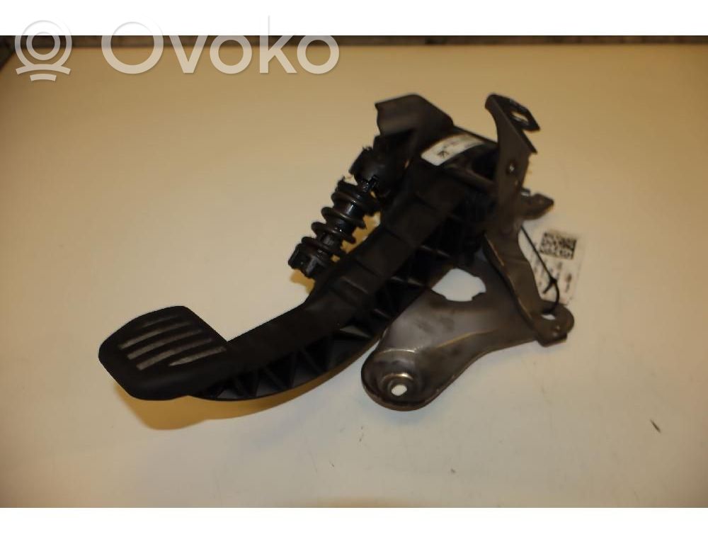 Volvo S60 Sajūga pedālis 