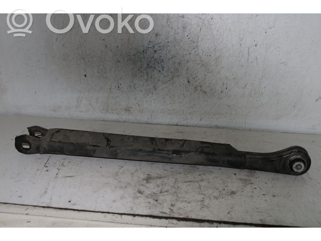 Brazo de suspensión trasero