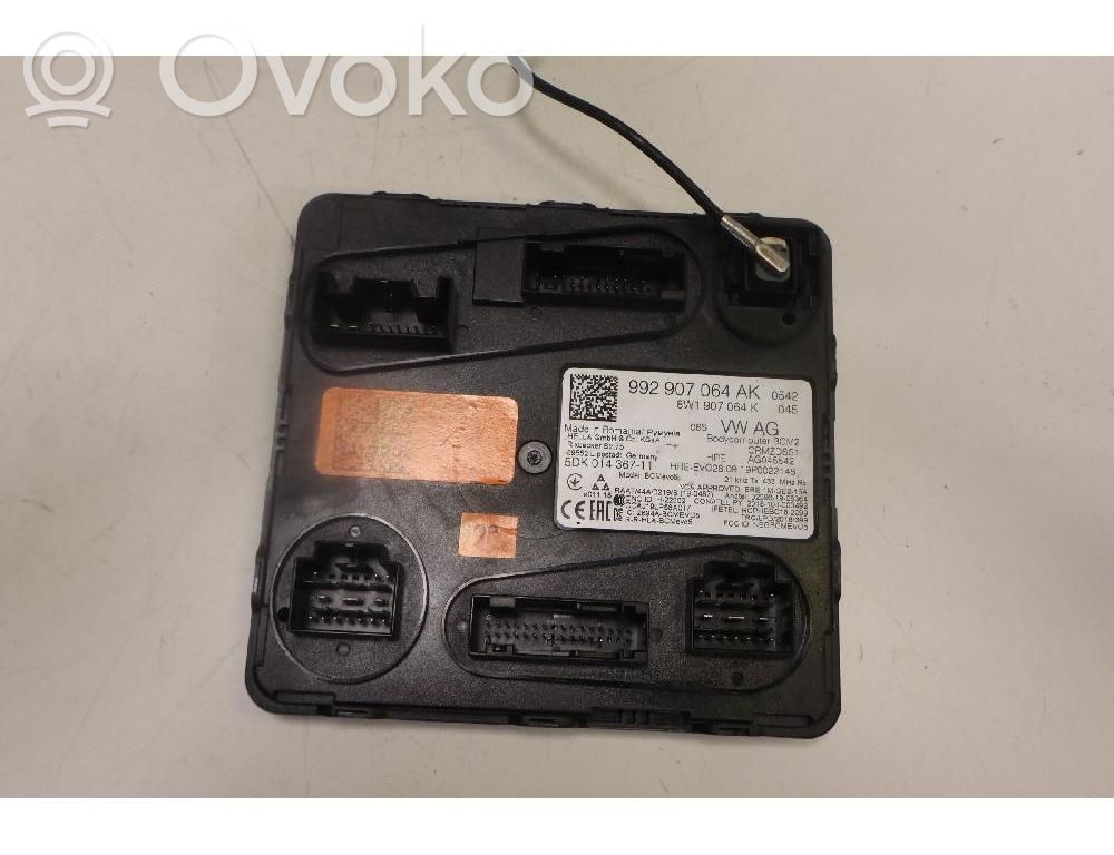 Boîtier de commande ASC / interrupteurs   992907064AK