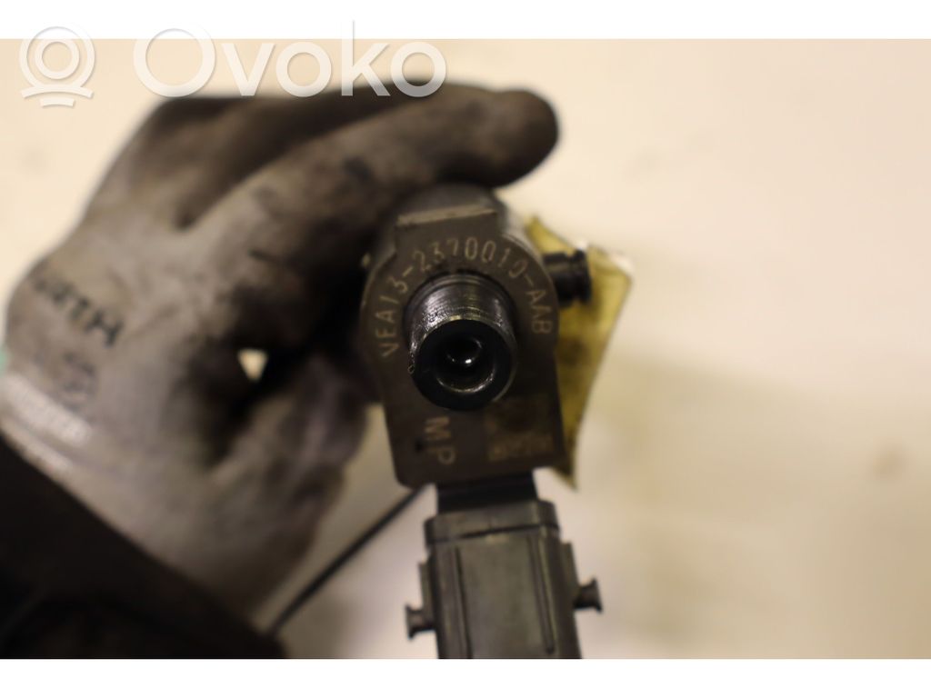 Volvo V40 Wtryskiwacz paliwa