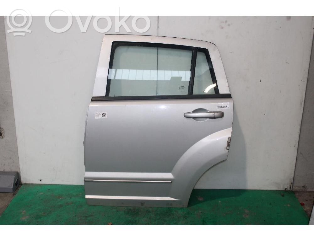 Dodge Caliber Puerta trasera 