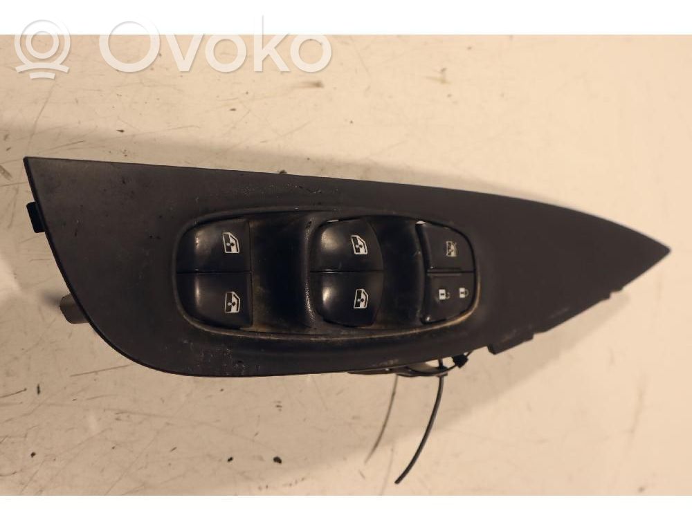 Nissan Qashqai Interruttore di controllo dell’alzacristalli elettrico