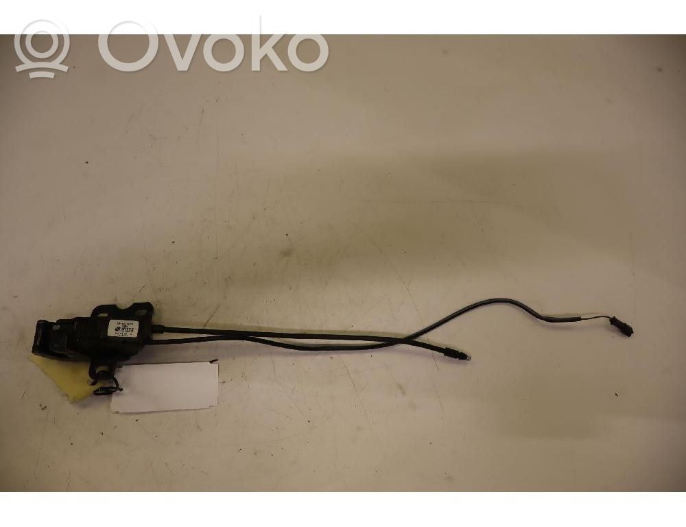 BMW i3 Takaoven lukko