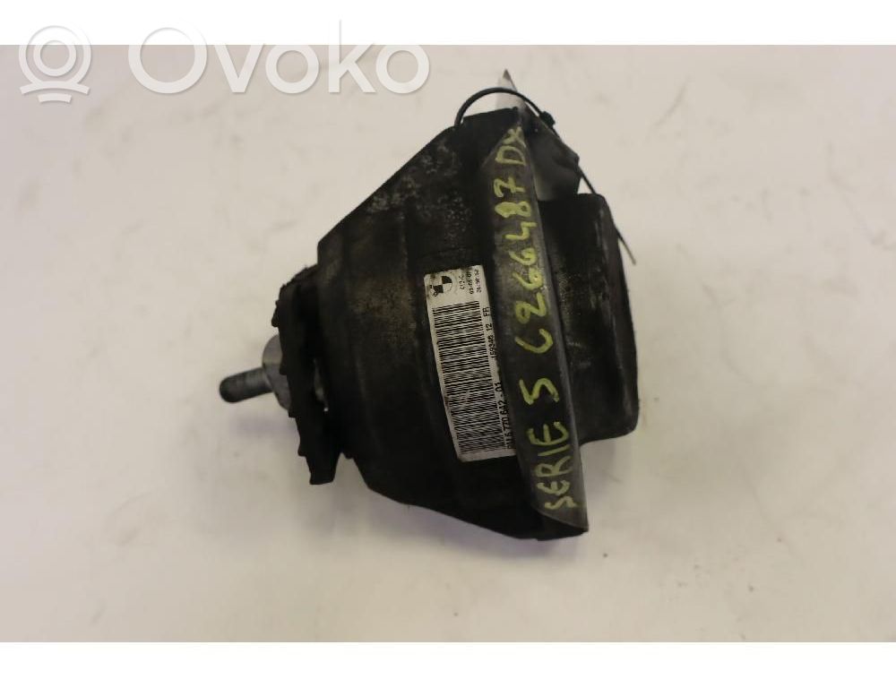 BMW 5 E60 E61 Подушка двигателя 