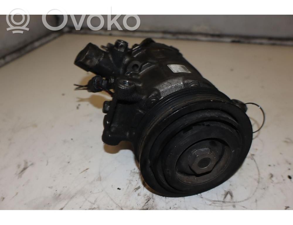 BMW 1 F20 F21 Ilmastointilaitteen kompressorin pumppu (A/C) 