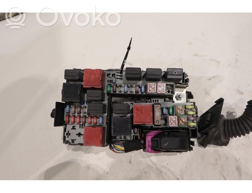 Opel Corsa D Sulakemoduuli 