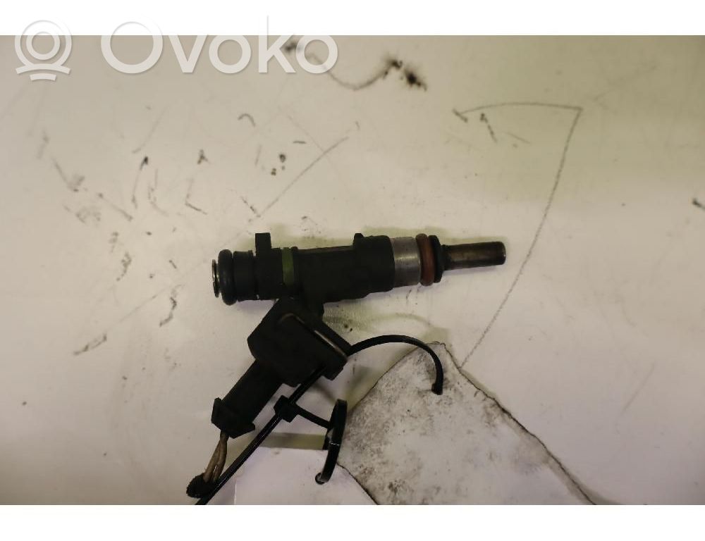 Opel Combo D Polttoainesuutin 