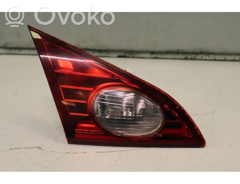Nissan Murano Z51 Lampy tylnej klapy bagażnika 