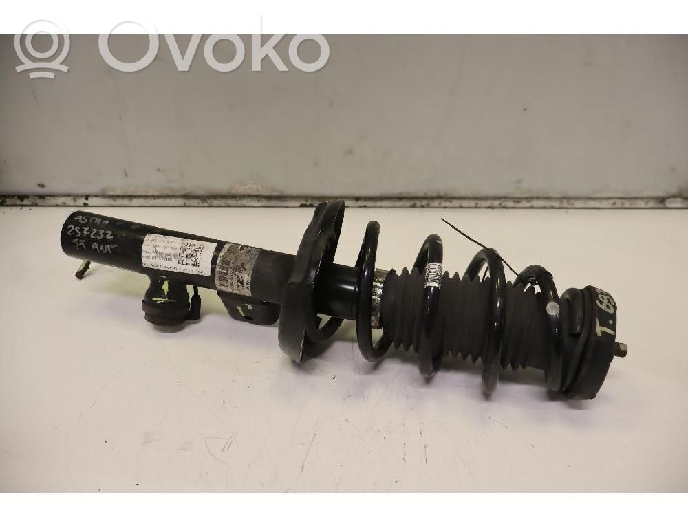 Opel Astra J Etuiskunvaimennin 