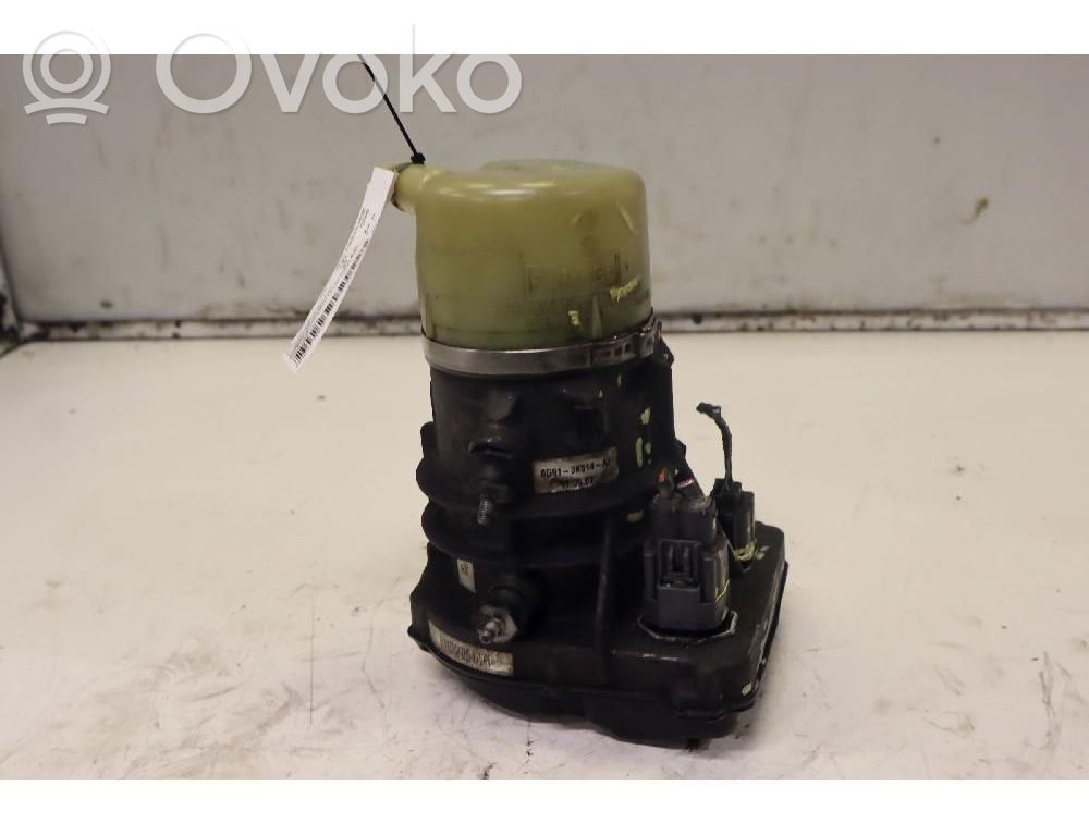 Ohjaustehostimen pumppu   RM6G9J3K514AA