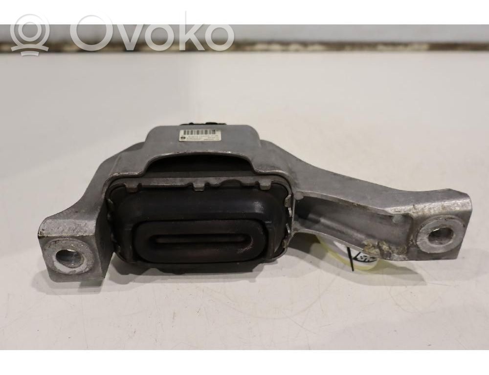 Mini One - Cooper Coupe R56 Engine mount bracket 
