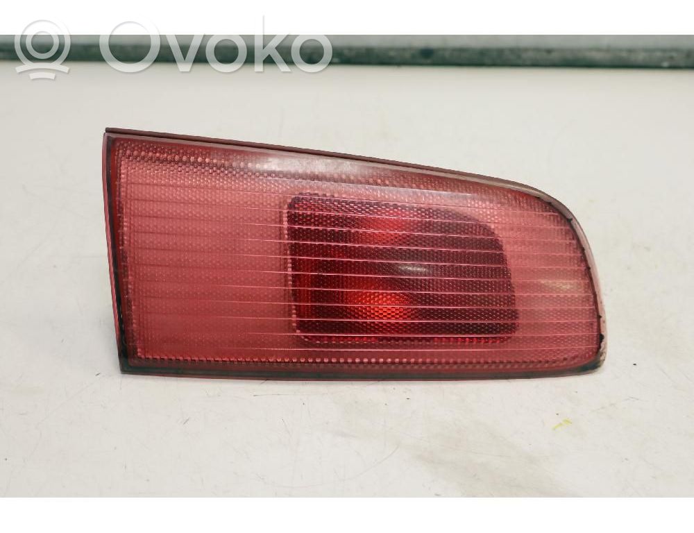 Mazda 2 Luces portón trasero/de freno 