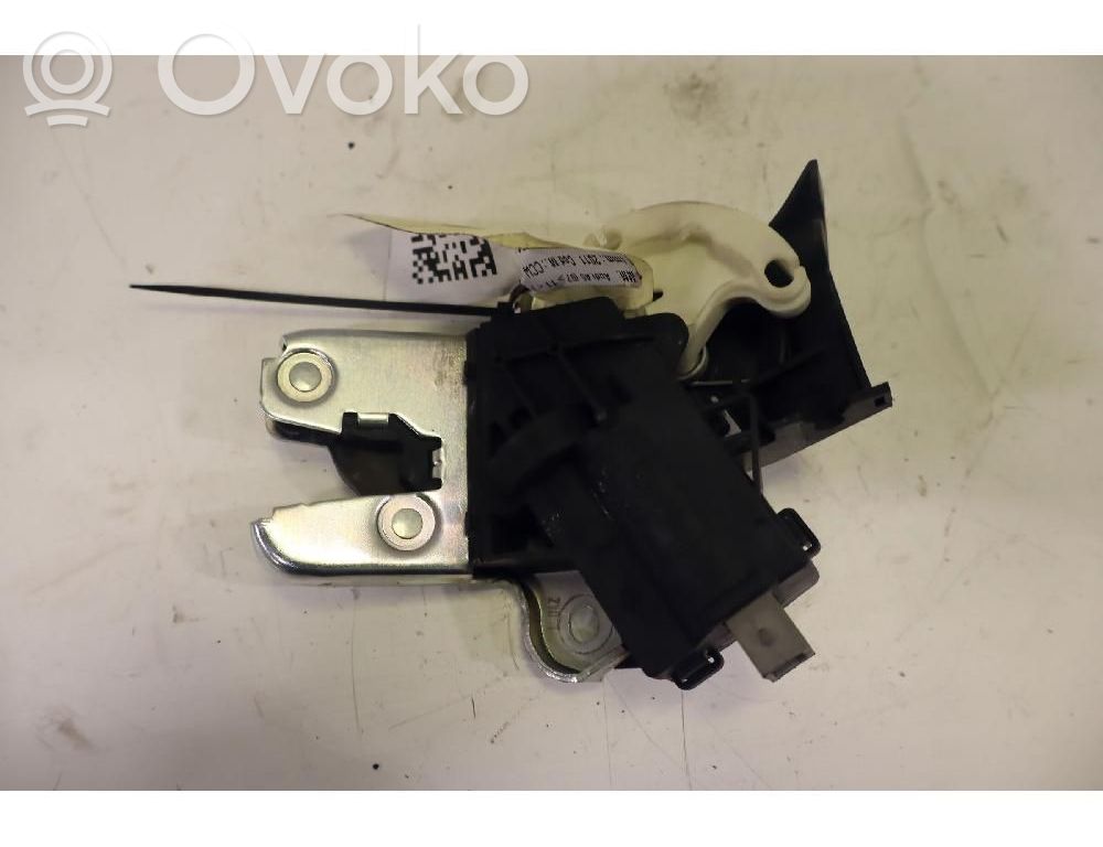 Audi A5 8T 8F Système poignée, câble ouverture de capot 