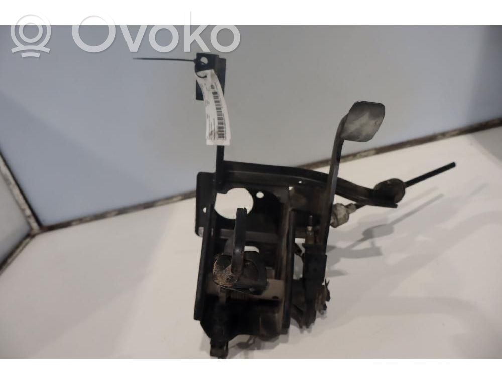 Conjunto de pedal   99VB7520AA
