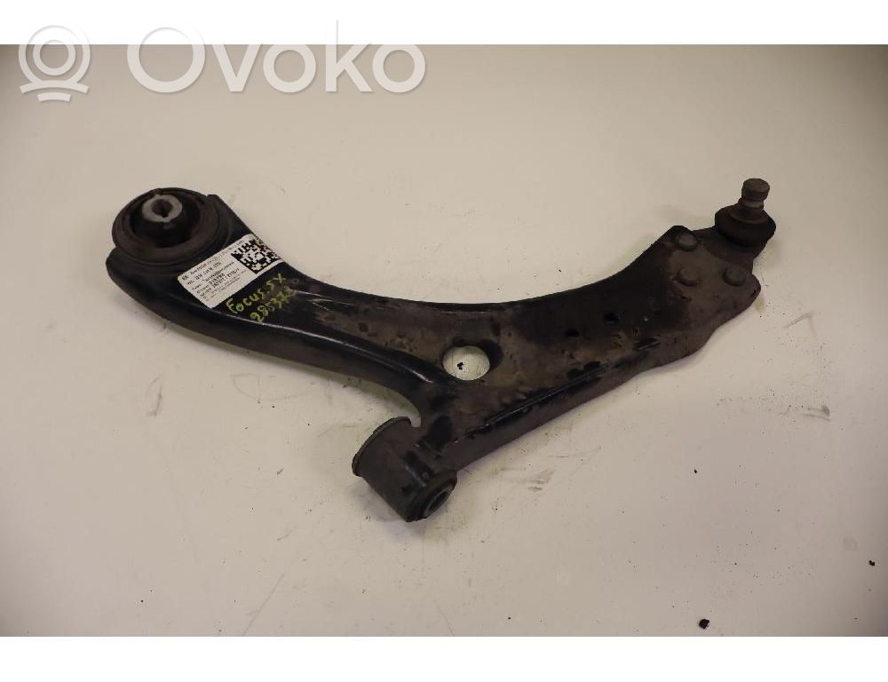 Ford Focus Front lower control arm/wishbone 