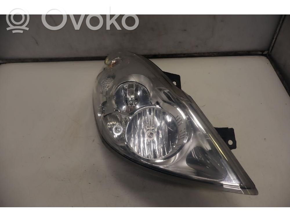 Opel Movano B Priekinis žibintas 