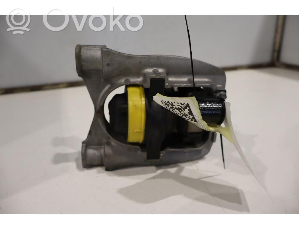 Ford Ecosport Engine mount bracket 