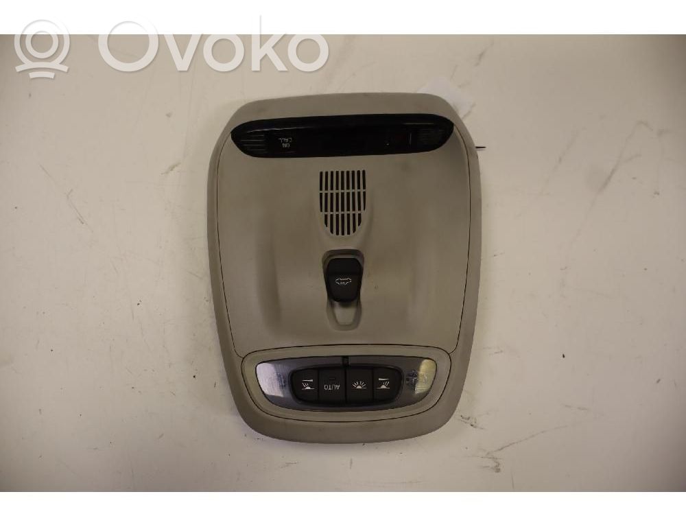 Etuistuimen valo