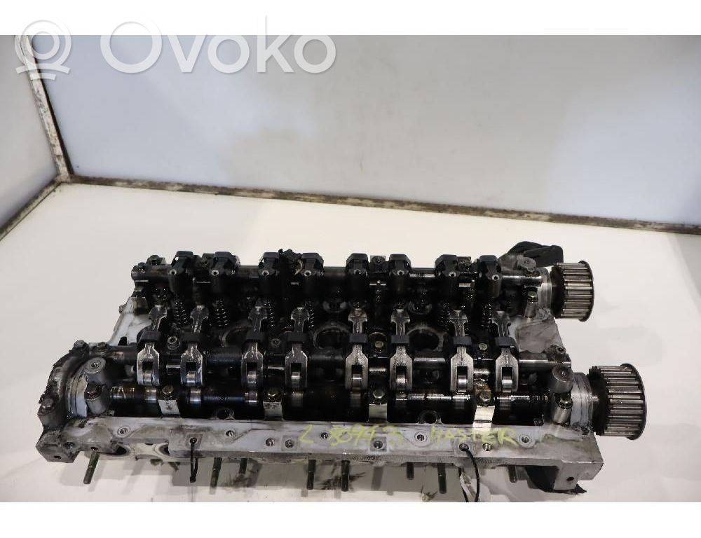 Culata del motor   8200408642