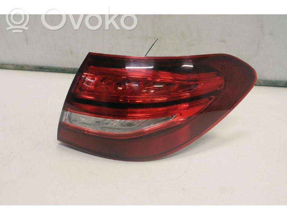 Mercedes-Benz C W205 Lampa tylna 