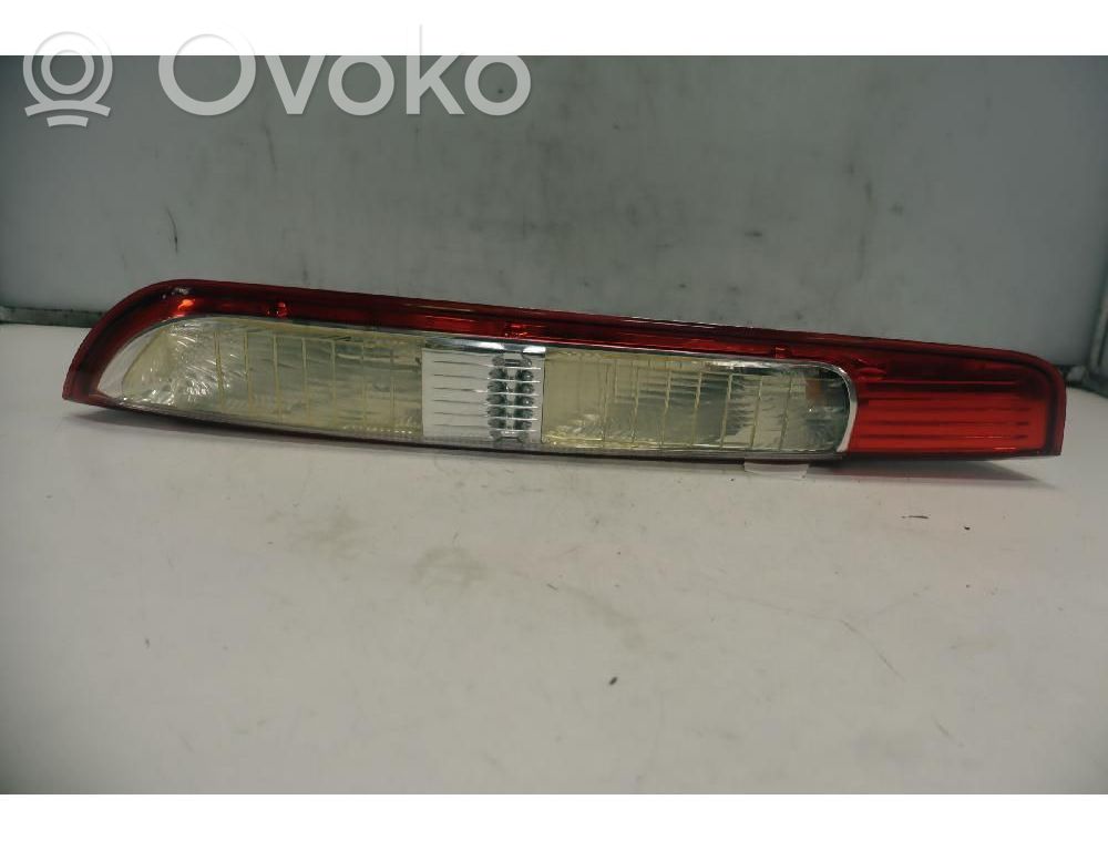 Lampa tylna