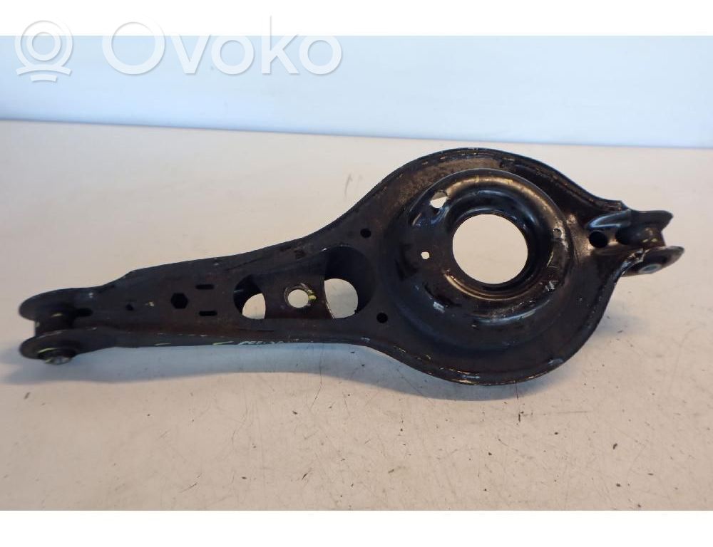 Volvo V40 Рычаг 