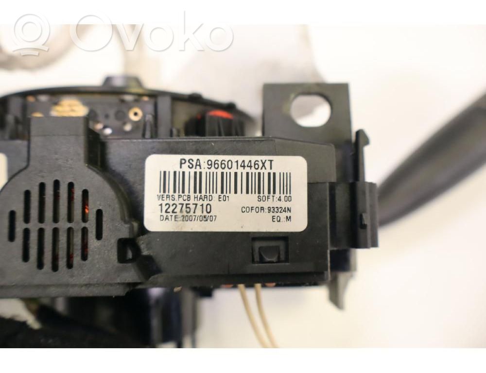 Light switch   96601446XT