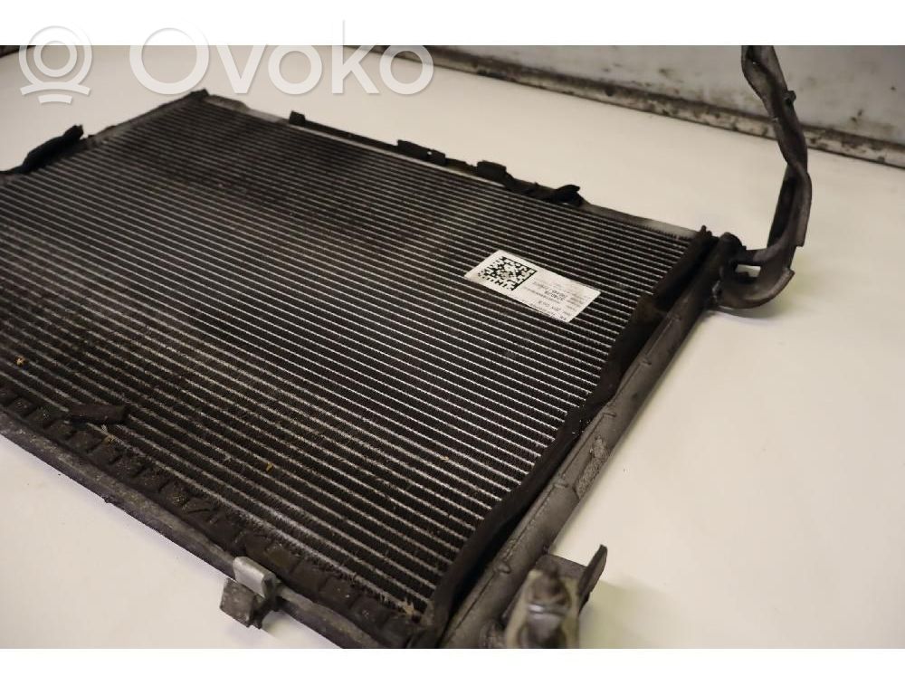 Radiateur condenseur de climatisation