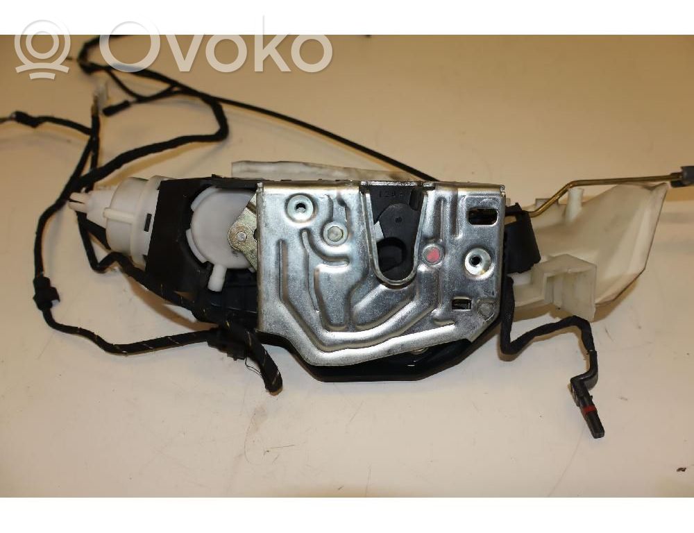 Etuoven lukko