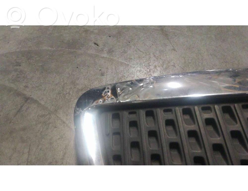 Lancia Ypsilon Oberes Gitter vorne 