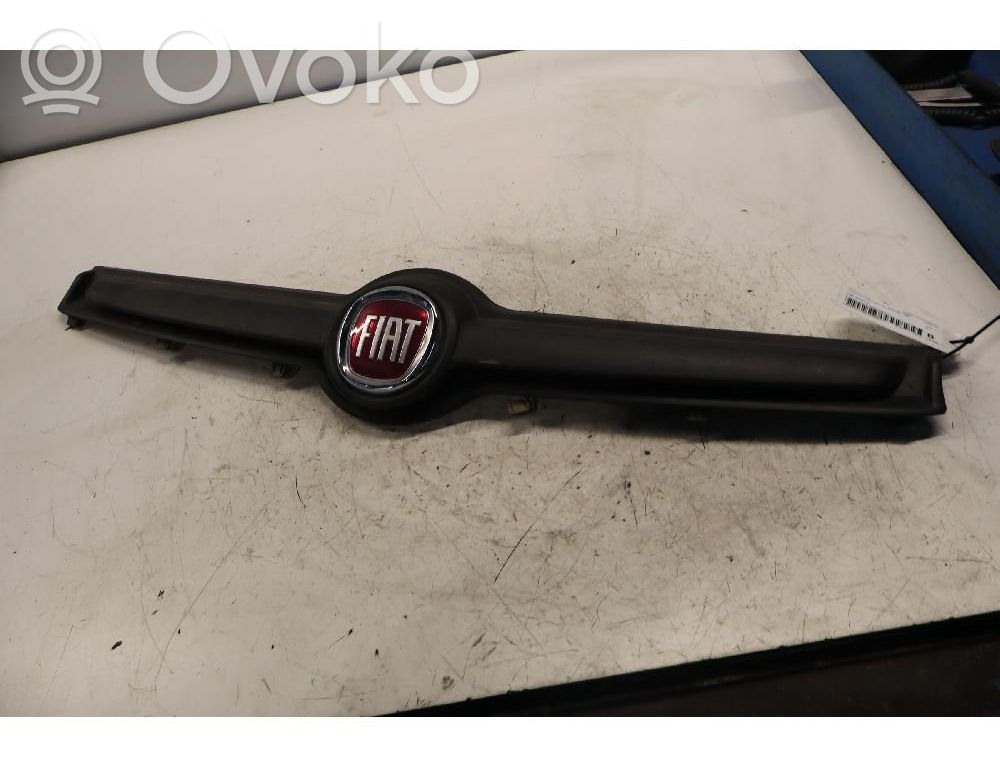Fiat Panda III Griglia superiore del radiatore paraurti anteriore 