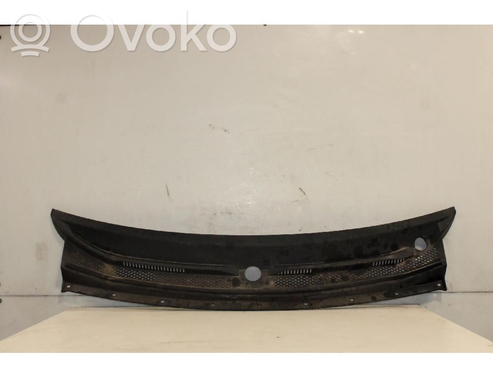 Mahindra KUV100 Ornament parbriz 