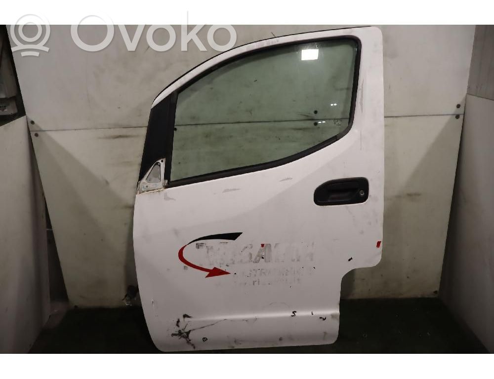 Nissan NV200 Puerta delantera