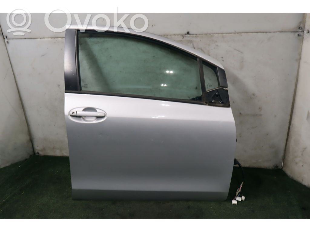 Toyota Yaris Puerta delantera