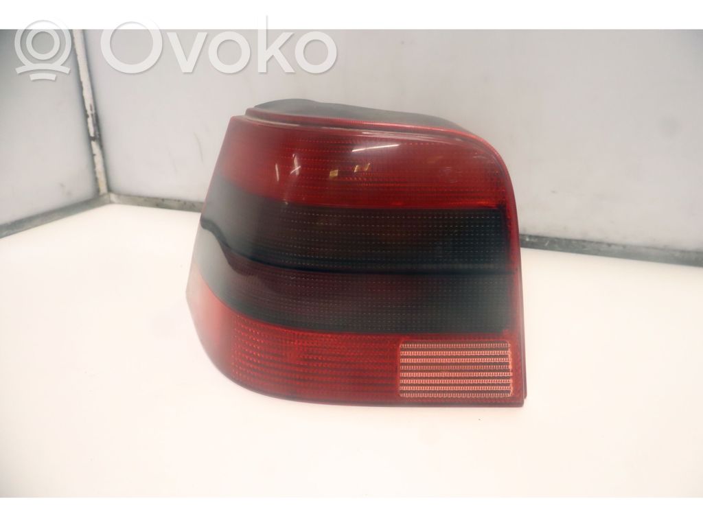 Volkswagen Golf IV Feux arrière / postérieurs