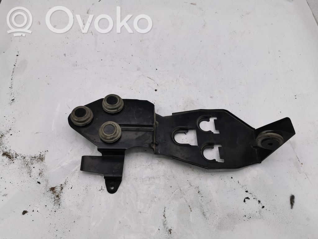 BMW X3 E83 Other engine bay part 