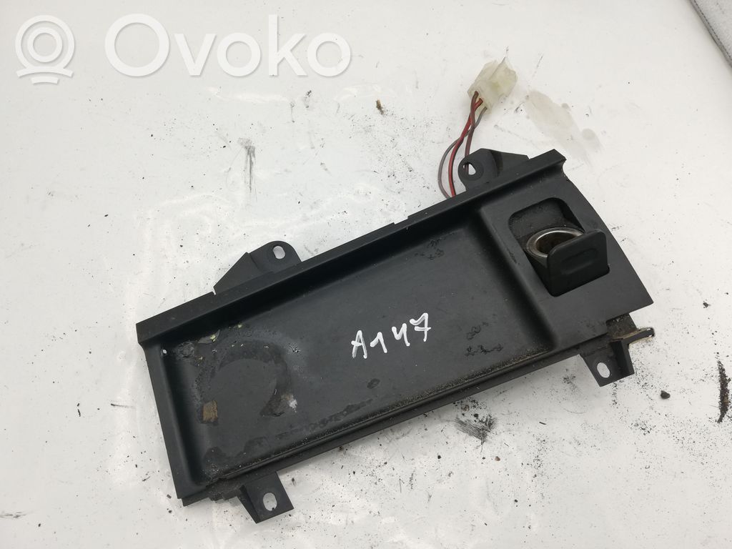 BMW 5 E39 Kita salono detalė 