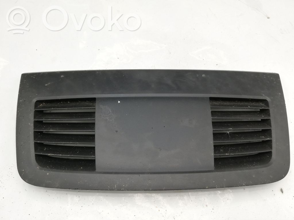 BMW 3 E90 E91 Kita salono detalė 