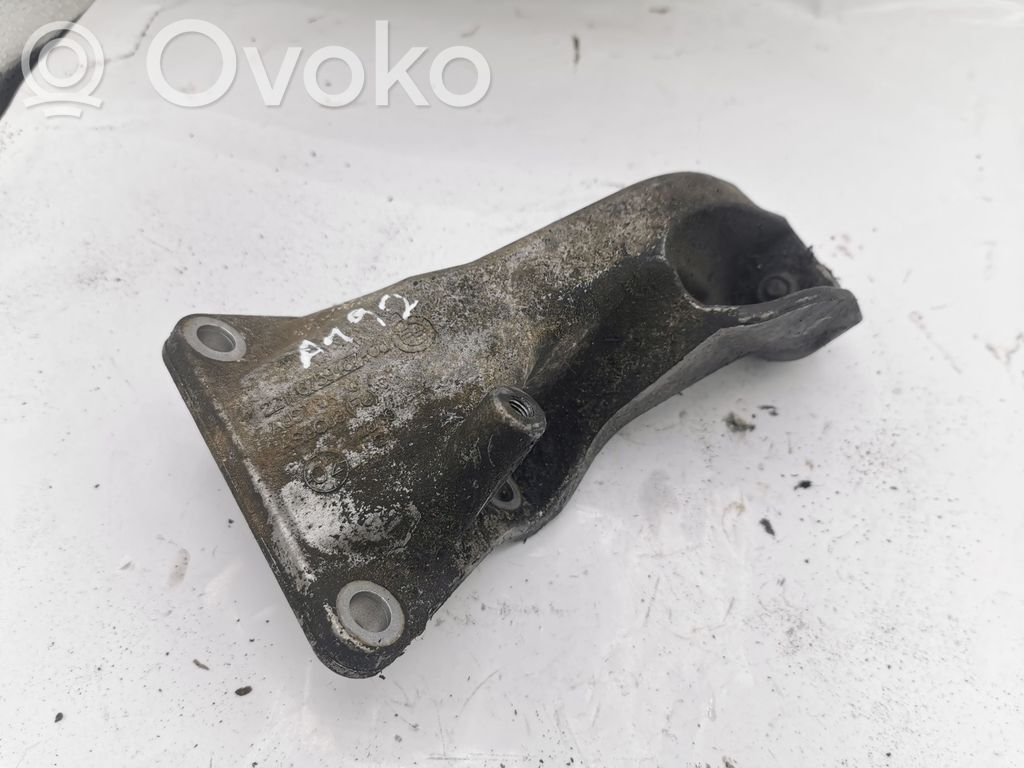 BMW 3 E46 Engine mounting bracket 