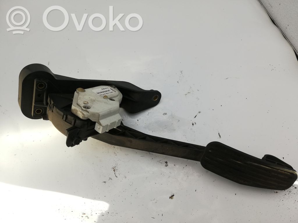 Volvo XC90 Akseleratora pedālis 