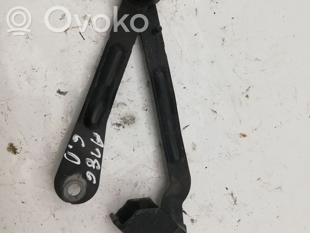 Volvo XC90 Tailgate check strap stopper 