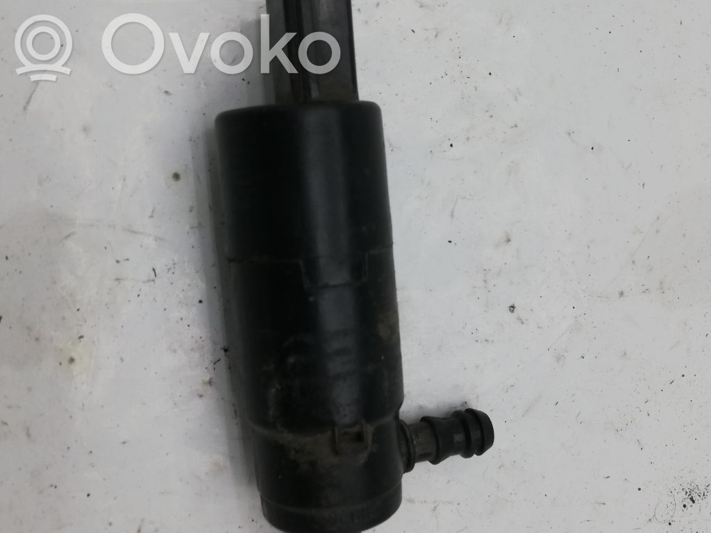BMW 3 E90 E91 Headlight washer pump 