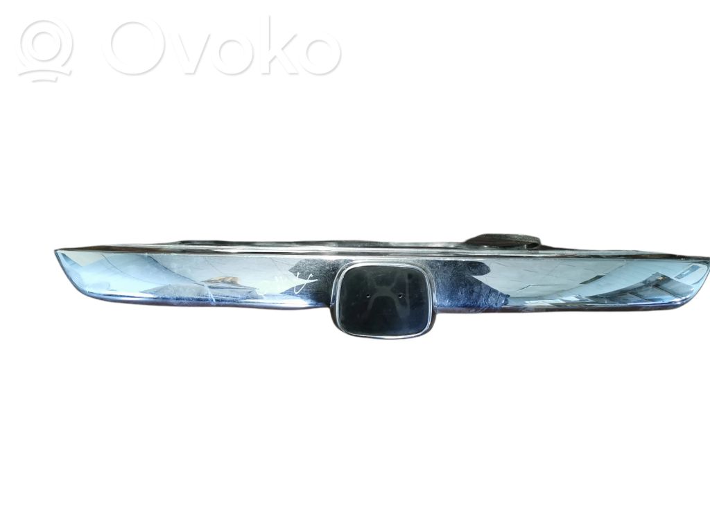Honda CR-V Trunk door license plate light bar 