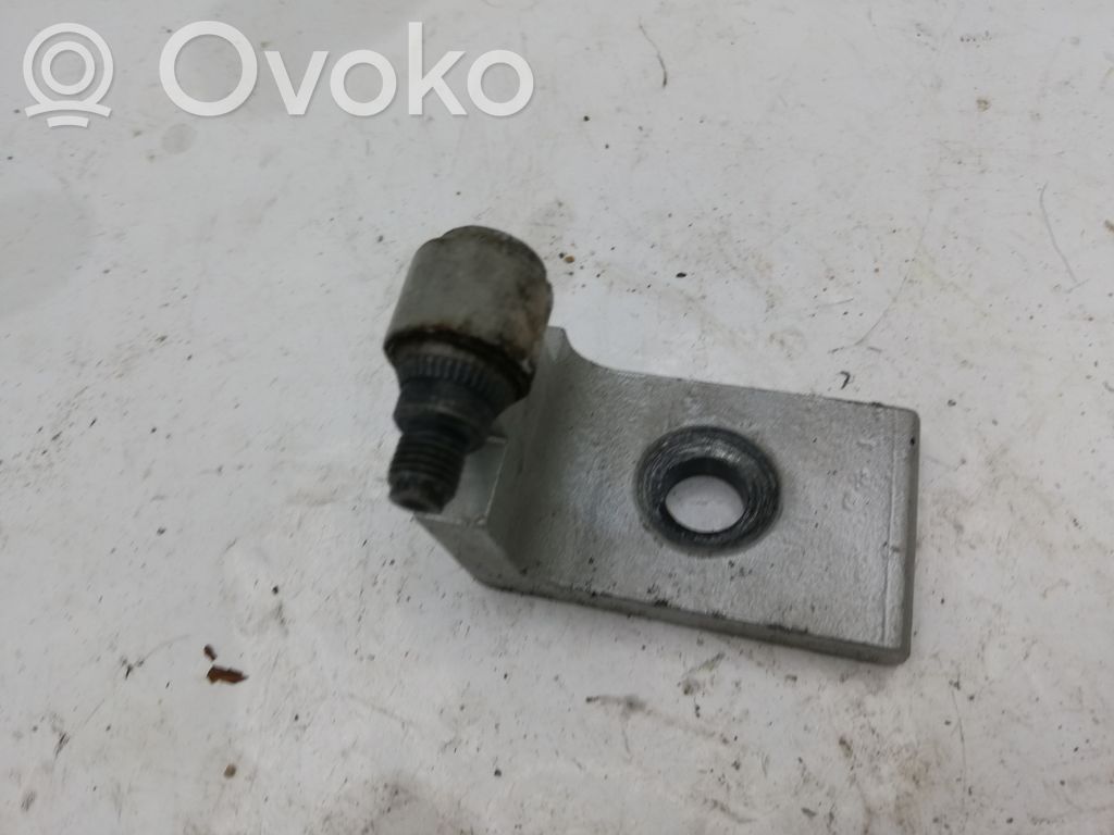 BMW 5 E60 E61 Front door lower hinge 