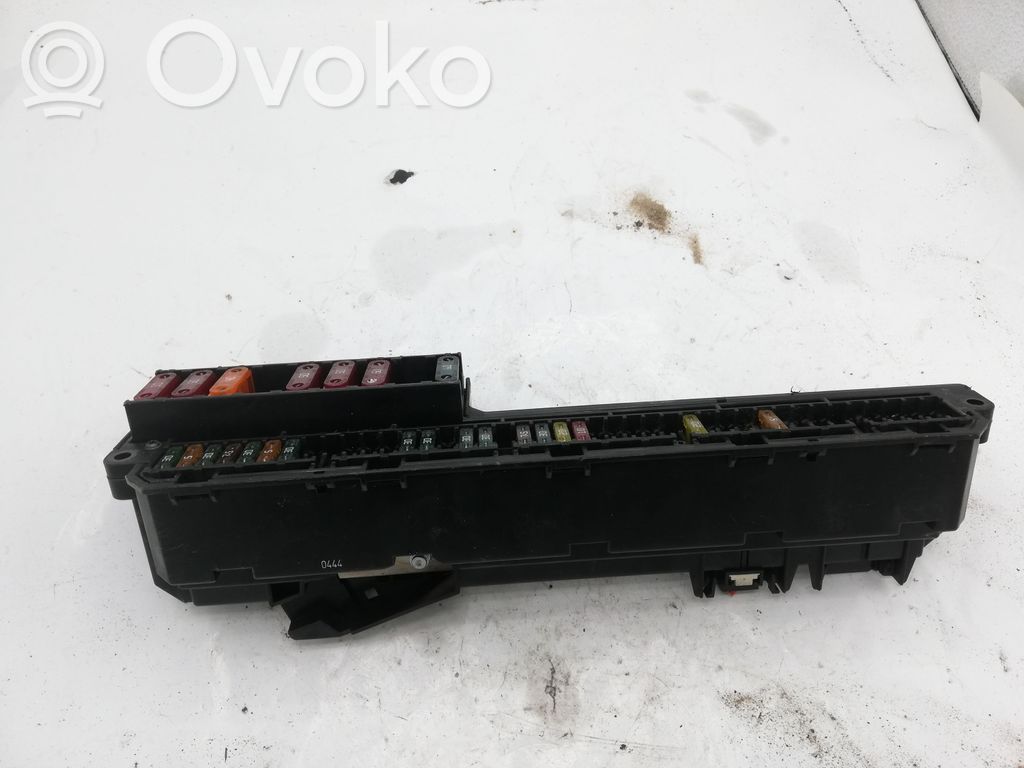 BMW 5 E60 E61 Fuse module 