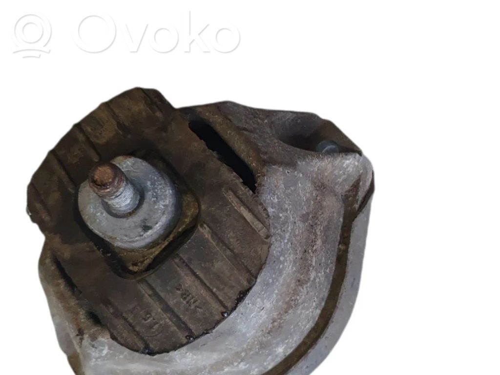 BMW 5 E60 E61 Engine mount bracket 